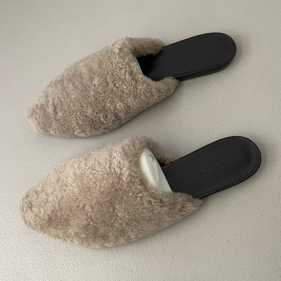 Jenni Kayne Shearling Mule in Taupe Pointed Toe Slip On Flat EU38 - Picture 2 of 10